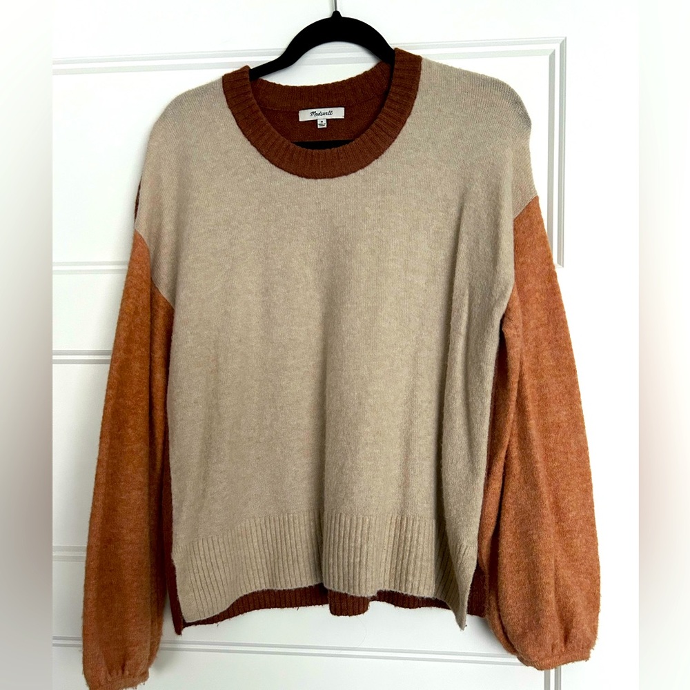 Multicolored puff sleeve sweater
